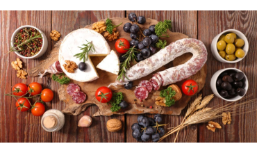 Comment composer une planche de charcuterie pour l'apéritif